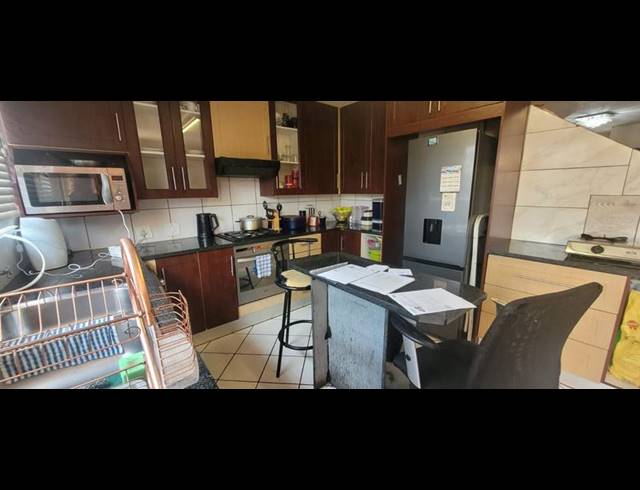 2 BEDROOM TOWNHOUSE FOR SALE IN FLORENTIA